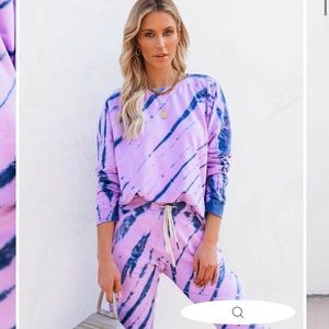 NWT Vici Tie Dye Pullover